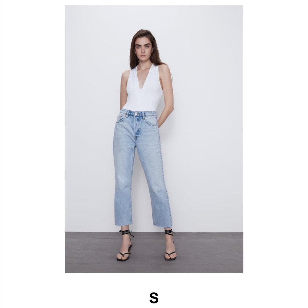 ZARA  V-NECK BODYSUIT
